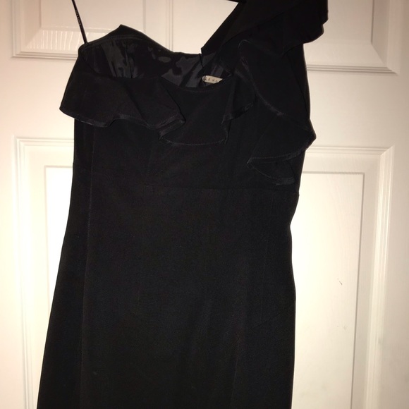 Black Halo Dresses & Skirts - One shoulder Black Halo little black dress
